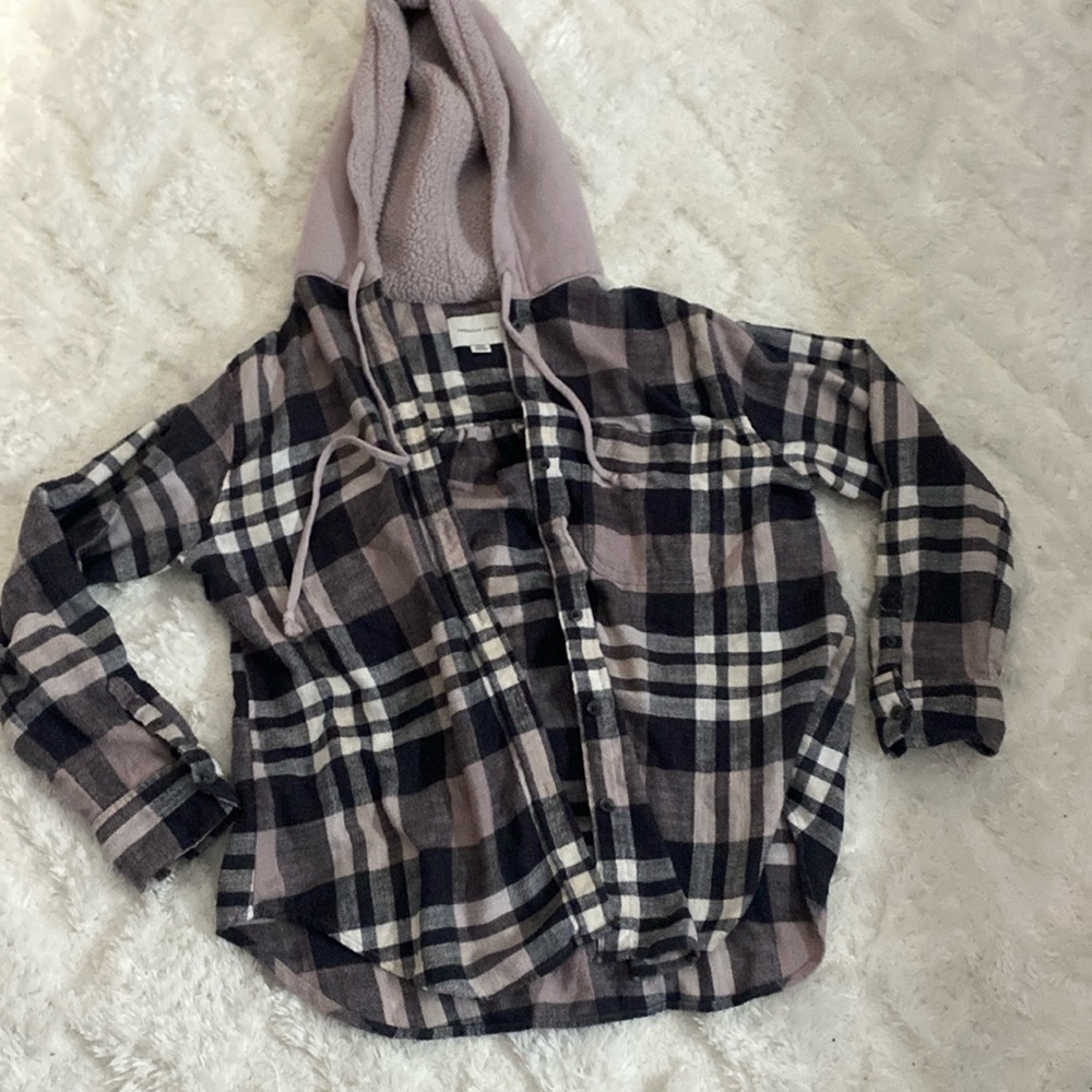 Women’s American Eagle Plaid Flannel long sleeve shirt with fluffy hood